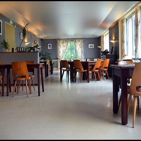 Au Bec Sale Hotel La Menitre Luaran gambar